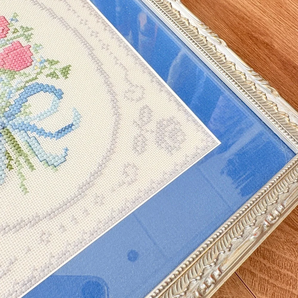 Vintage Framed Floral Cross Stitch Rose Bouquet Coquette Gold Gilt Frame 10x12
